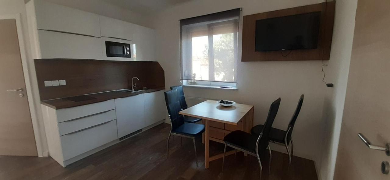 מדולין Apartments Barbic מראה חיצוני תמונה